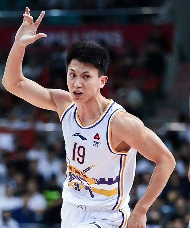  CBA二十年控卫进化论：从广东五冠到宁波转型，刘晓宇的技术迭代与职业智慧 体育新闻